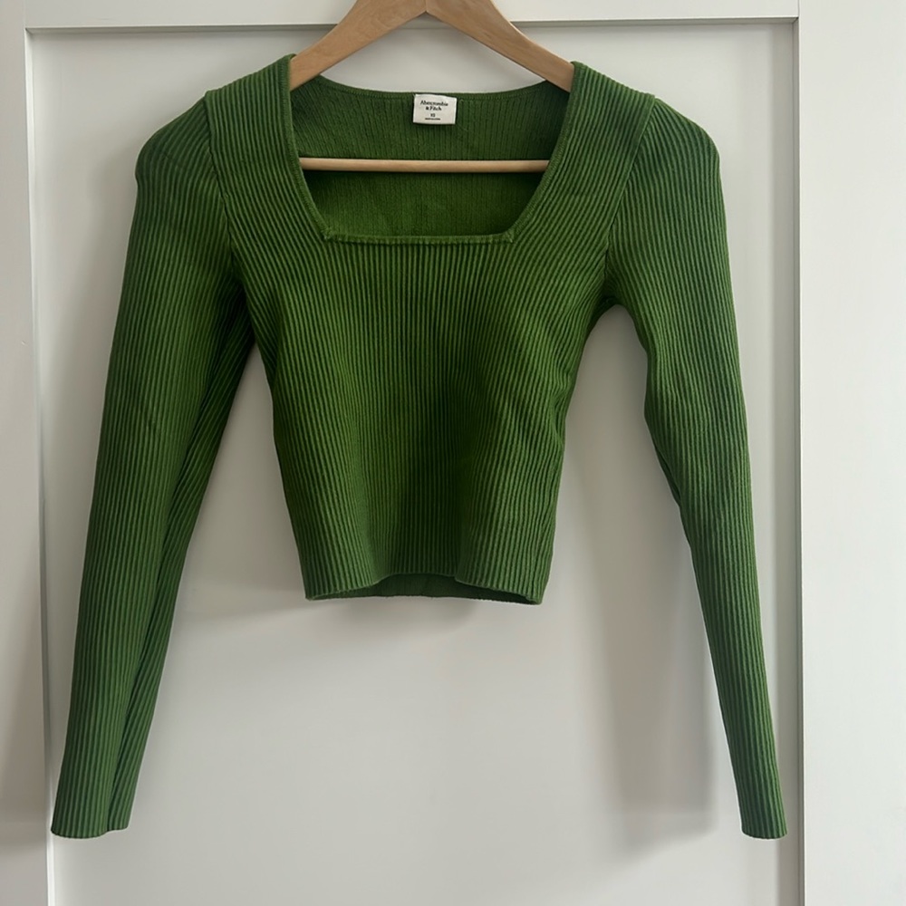 Abercrombie & Fitch Cropped Shirt